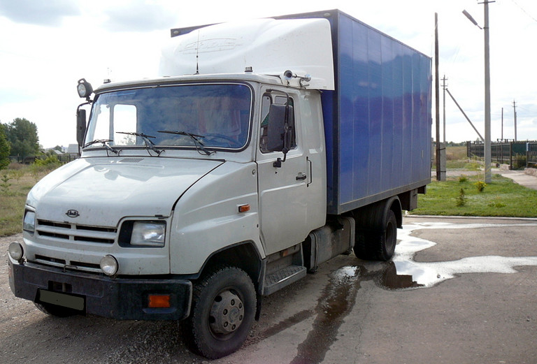 Заказать грузовой автомобиль для доставки мебели : покупки из Сочи в Новороссийск